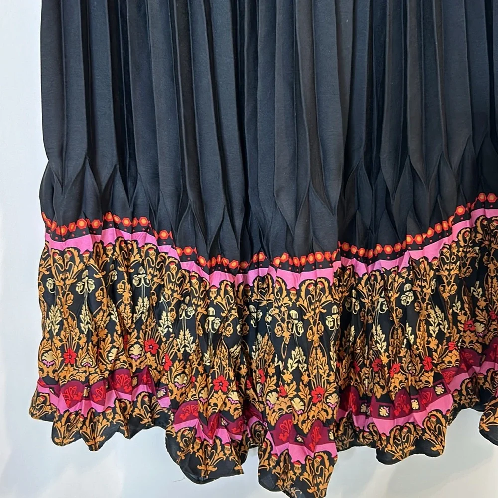 Farm Rio Anthropologie Bohemian Midi Black Pleated Skirt Multicolour Hem Size M - Picture 5 of 17